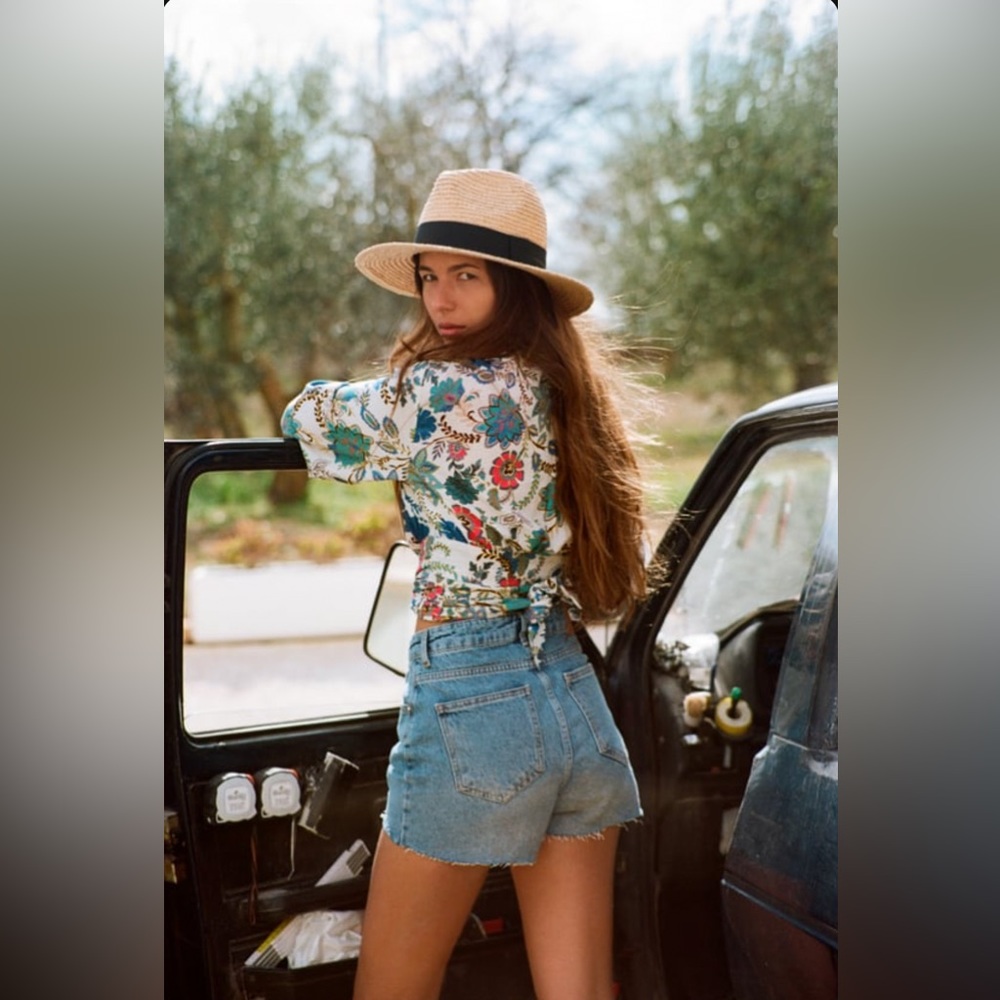 Zara High Rise Mom Jean Denim Short
